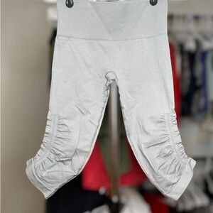 Lululemon Light Gray Ruched Cropped Leggings - Size 4